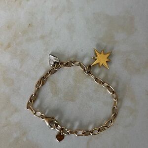 18K gold Hart Chunky bracelet chain
Two tone heart
Star compass